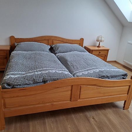 Pension Na Statku- Konsky Apartman Malenitz Dış mekan fotoğraf